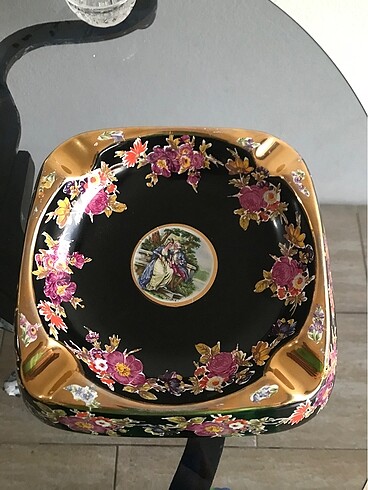 Royal kültablası