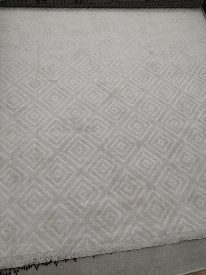 Sarar marka 6m2 halı - Görsel 2