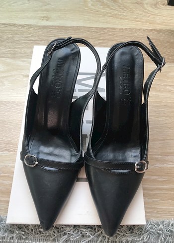 37 Beden Tokalı Siyah Stiletto Topuklu Kadın Ayakkabı