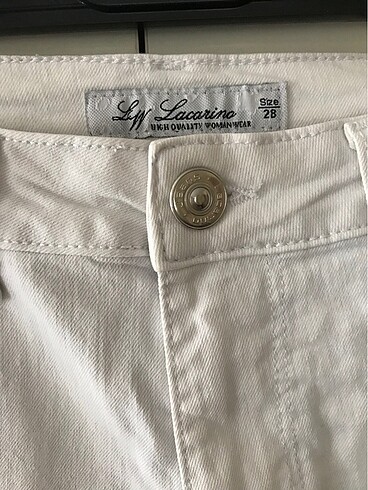 28 Beden Jean.