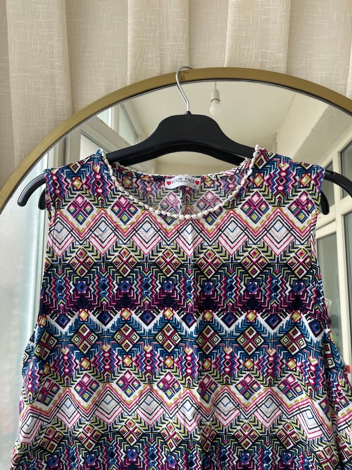 Püsküllü Çok Renkli Bohem Kolsuz Bluz - Görsel 2