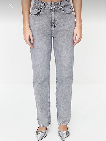 Trendyol & Milla Gri straight jeans