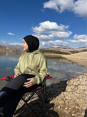 Trendyol & Milla yeşil sweatshirt