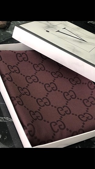 Gucci şal