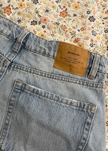 38 Beden çeşitli Renk Stradivarius Bol Kesim Kot Şort