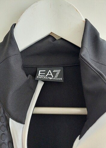 xl Beden siyah Renk EA7 ceket_mont