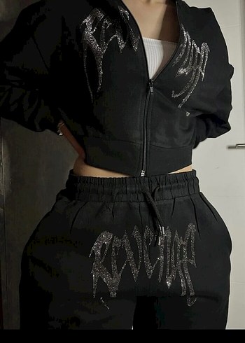 Pul İşlemeli Siyah Mini Sweatpant