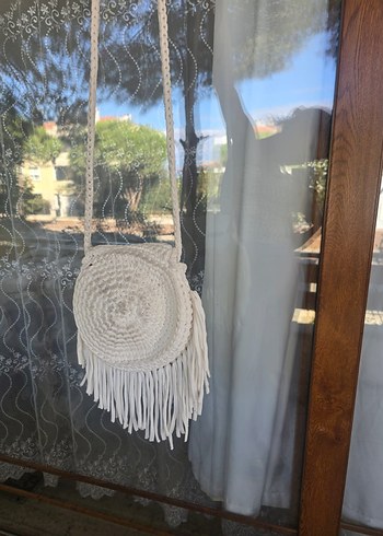 Zara Püsküllü Beyaz Örgü Bohem Kadın Çanta