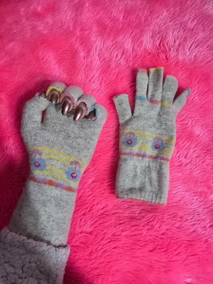 Renkli Desenli Gri Örgü Kadın Eldiven - Görsel 2