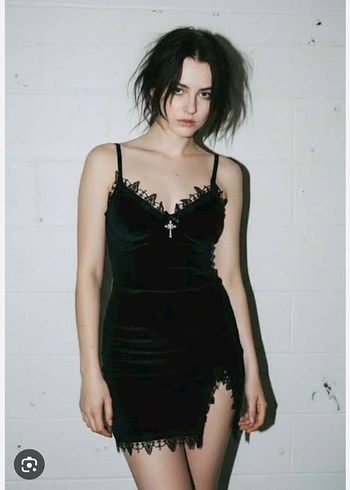 Siyah Dantel Detaylı Gotik Mini Elbise - Görsel 2