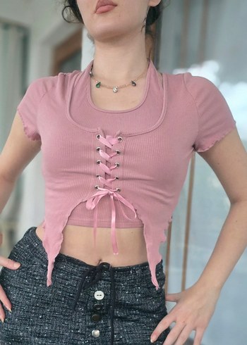 Dantel Bağcıklı Pembe Crop Top - Görsel 3