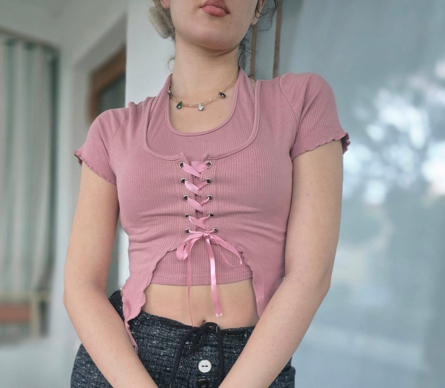 Dantel Bağcıklı Pembe Crop Top - Görsel 5