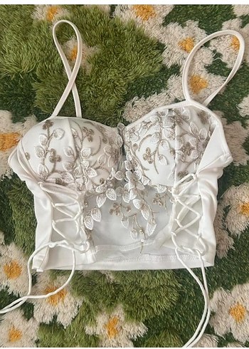 Dantel Detaylı Beyaz Bohem Mini Büstiyer - Görsel 17