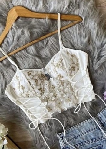 Dantel Detaylı Beyaz Bohem Mini Büstiyer - Görsel 2