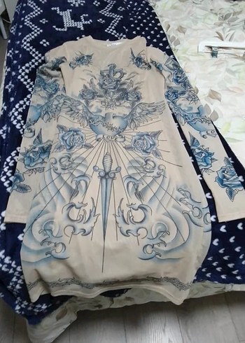 Drapeli Yüksek Yakalı Gri Baskılı Midi Kalem Elbise - Görsel 5