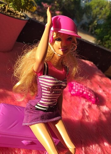 Beden kasklı barbie