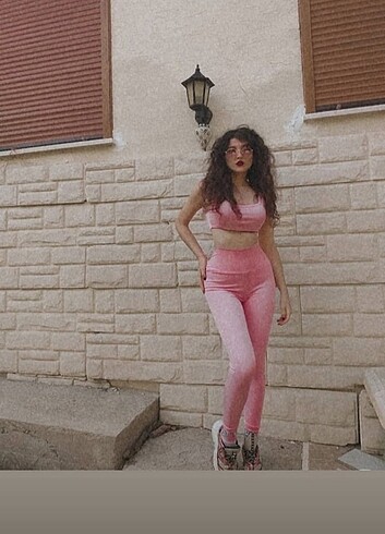 Bershka pembe takım