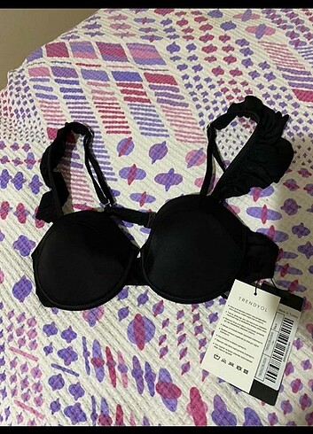 m Beden bikini üstü