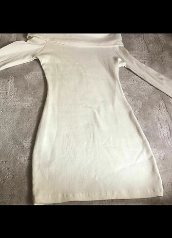 xs Beden beyaz Renk Omzu açık elbise