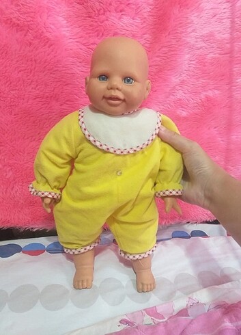 Oyuncak bebek