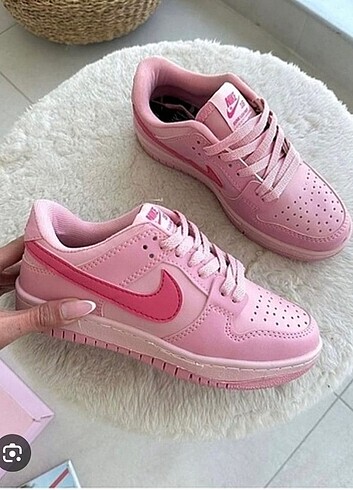 39 Beden Nike spor ayakkabı