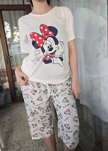 Beyaz Minnie Mouse Baskılı Kısa Kollu Pijama Takımı