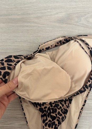 Tek Omuzlu Leopar Desenli Kadın Mayo - Görsel 4