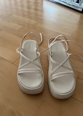 39 Beden Beyaz Minimalist Platform Topuklu Kadın Sandalet
