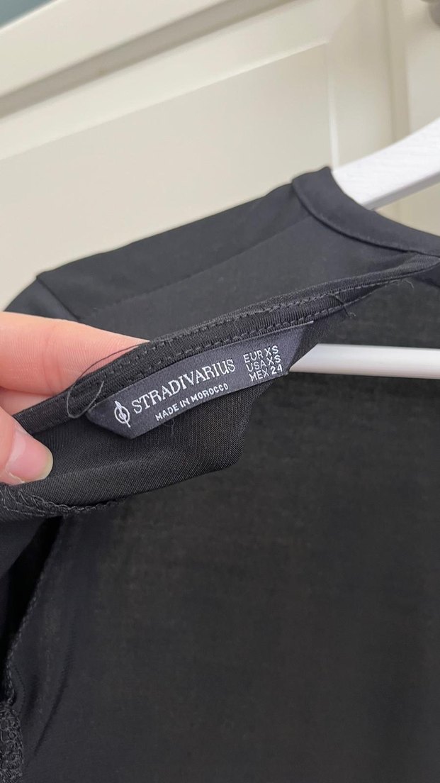 Siyah Uzun Kollu Minimalist Bluz - Görsel 4