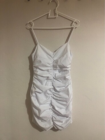 beyaz büzgülü mini elbise