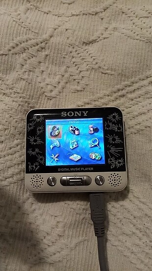 Sony mp4 müzik çalar 