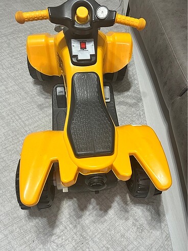 Beden Pilsan akülü ATV