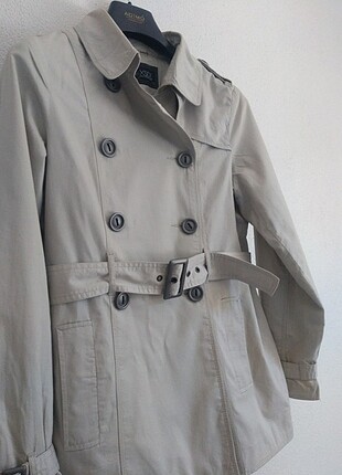 LC Waikiki Trenchcoat