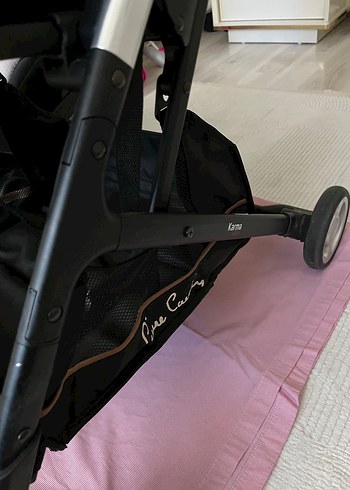 Gri ve Beyaz Bebek Arabası ve Oto Koltuğu - Görsel 3