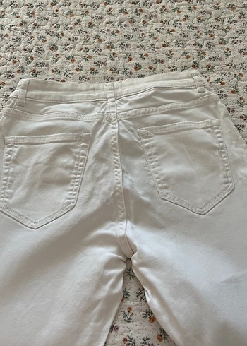 Kadın Beyaz Düğmeli Pamuklu Rahat Kot Pantolon - Görsel 3