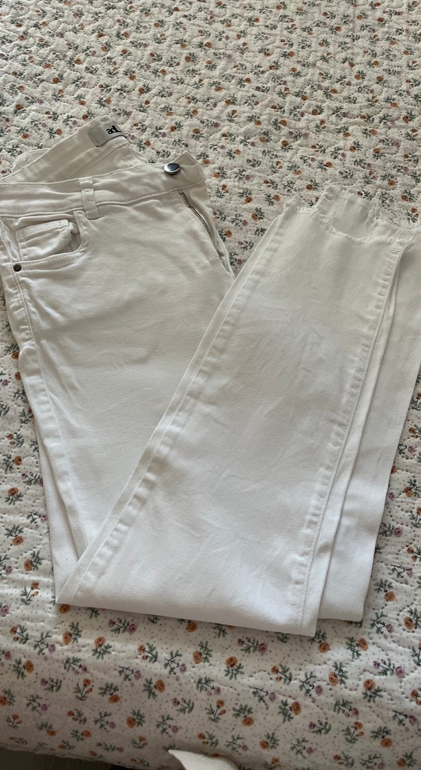 Kadın Beyaz Düğmeli Pamuklu Rahat Kot Pantolon - Görsel 2