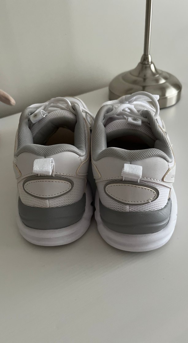 Beyaz Gri Bağcıklı Kadın Spor Ayakkabı - Görsel 3