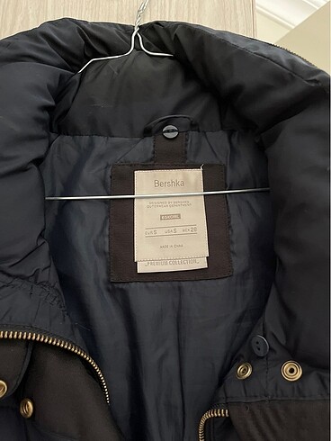 Bershka Koyu lacivert