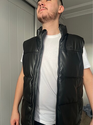 m Beden Pull and bear erkek yelek