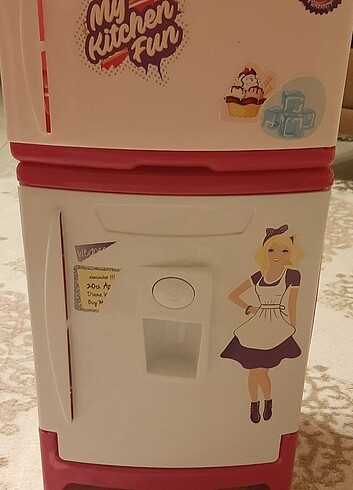 barbie buzdolabı+ mutfak
