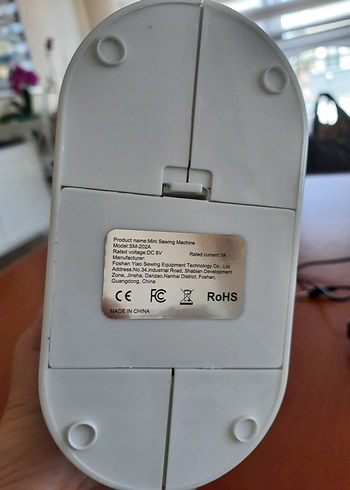 Beden Renk Beyaz Mini Dikiş Makinesi