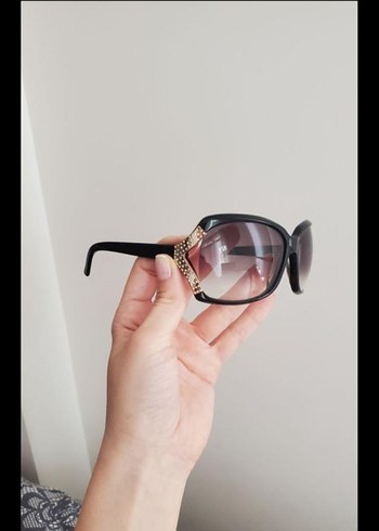 Klasik Siyah Minimalist Kadın Güneş Gözlüğü - Görsel 3