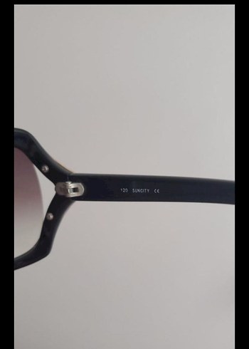 Klasik Siyah Minimalist Kadın Güneş Gözlüğü - Görsel 4