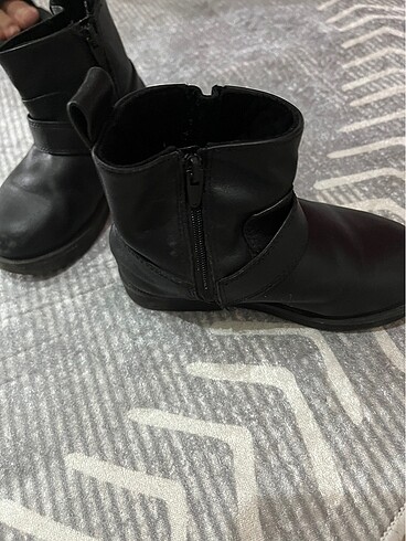 24 Beden Zara bot