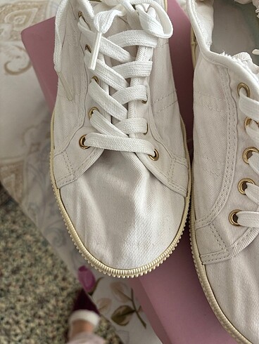 38 Beden Beyaz Ayakkabı