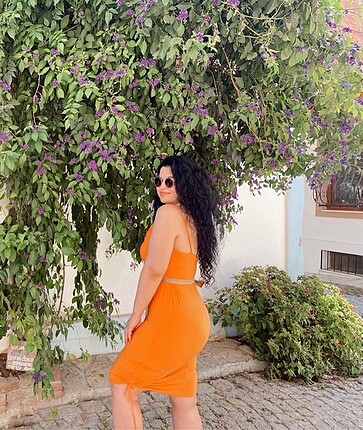 Zara turuncu büzgü detaylı elbise