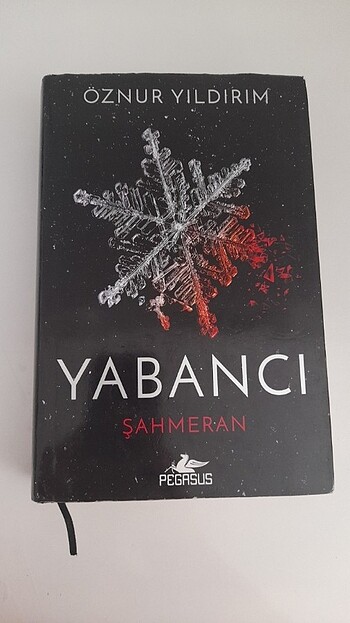 Yabancı-Şahmeran (ciltli)
