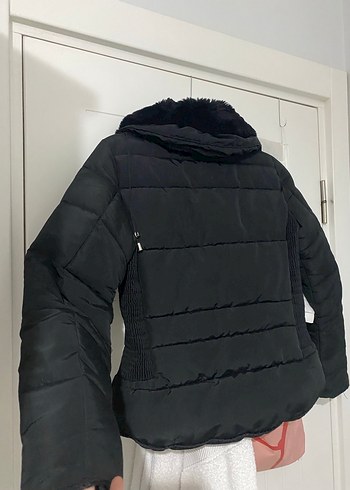 Siyah Kürklü Kadın Kışlık Mont - Görsel 2