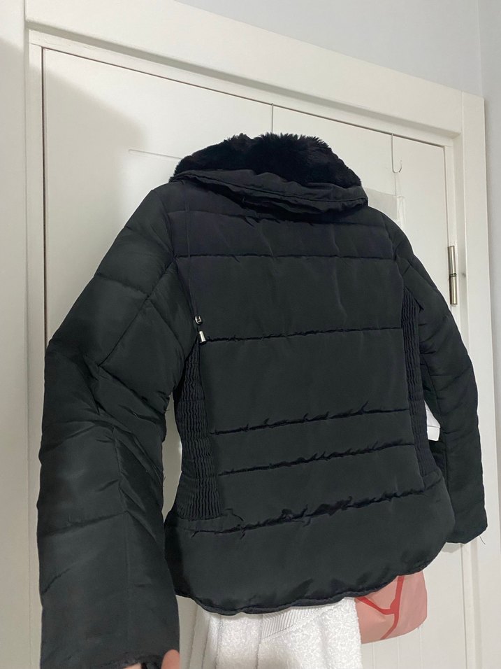 Siyah Kürklü Kadın Kışlık Mont - Görsel 2