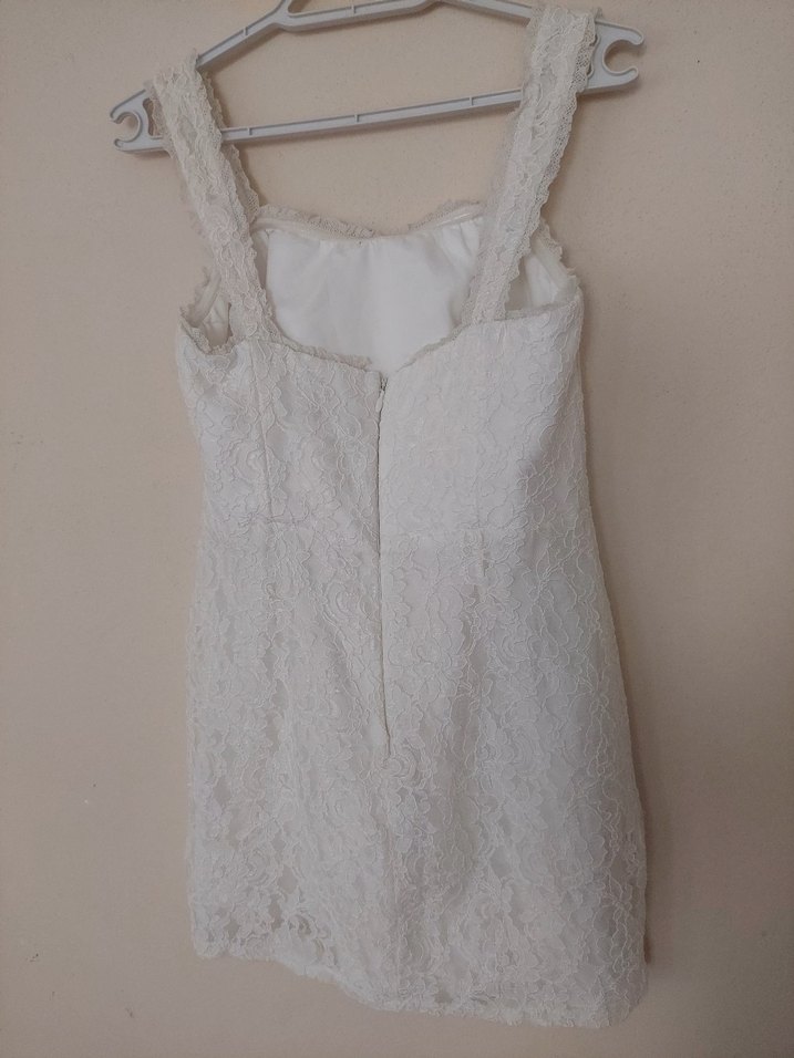 Dantel detaylı beyaz mini gelinlik - Görsel 4